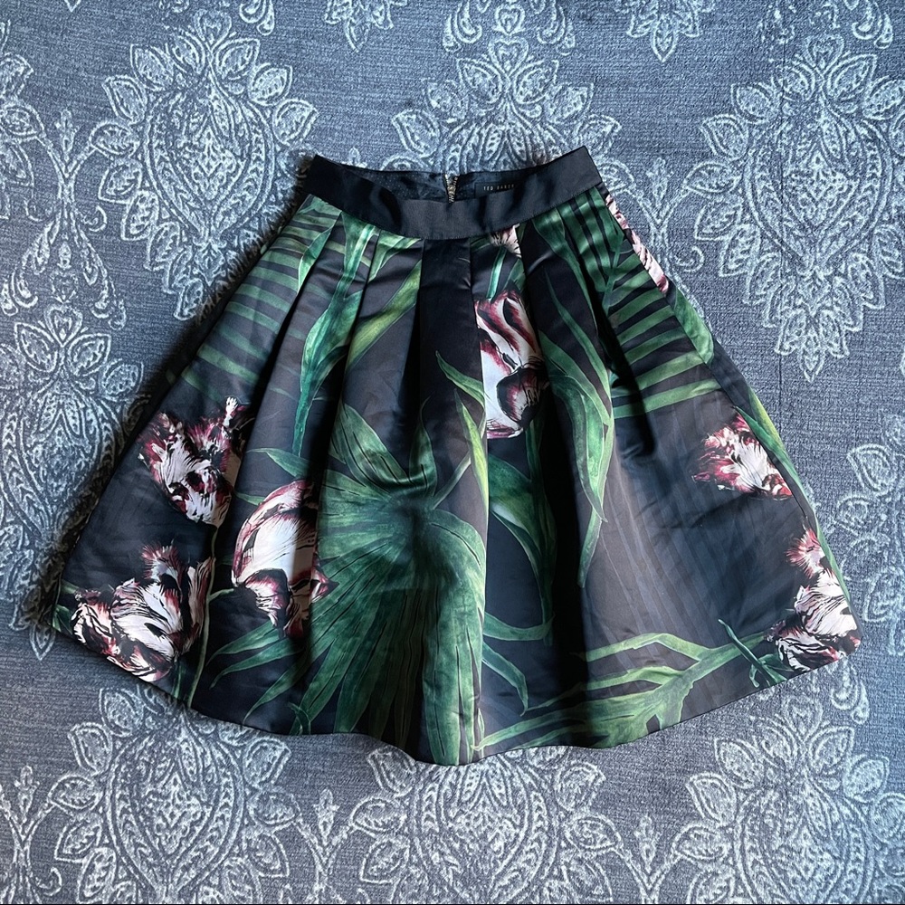 Ted Baker London Black Floral Pleated Mini Full Skirt Size 0